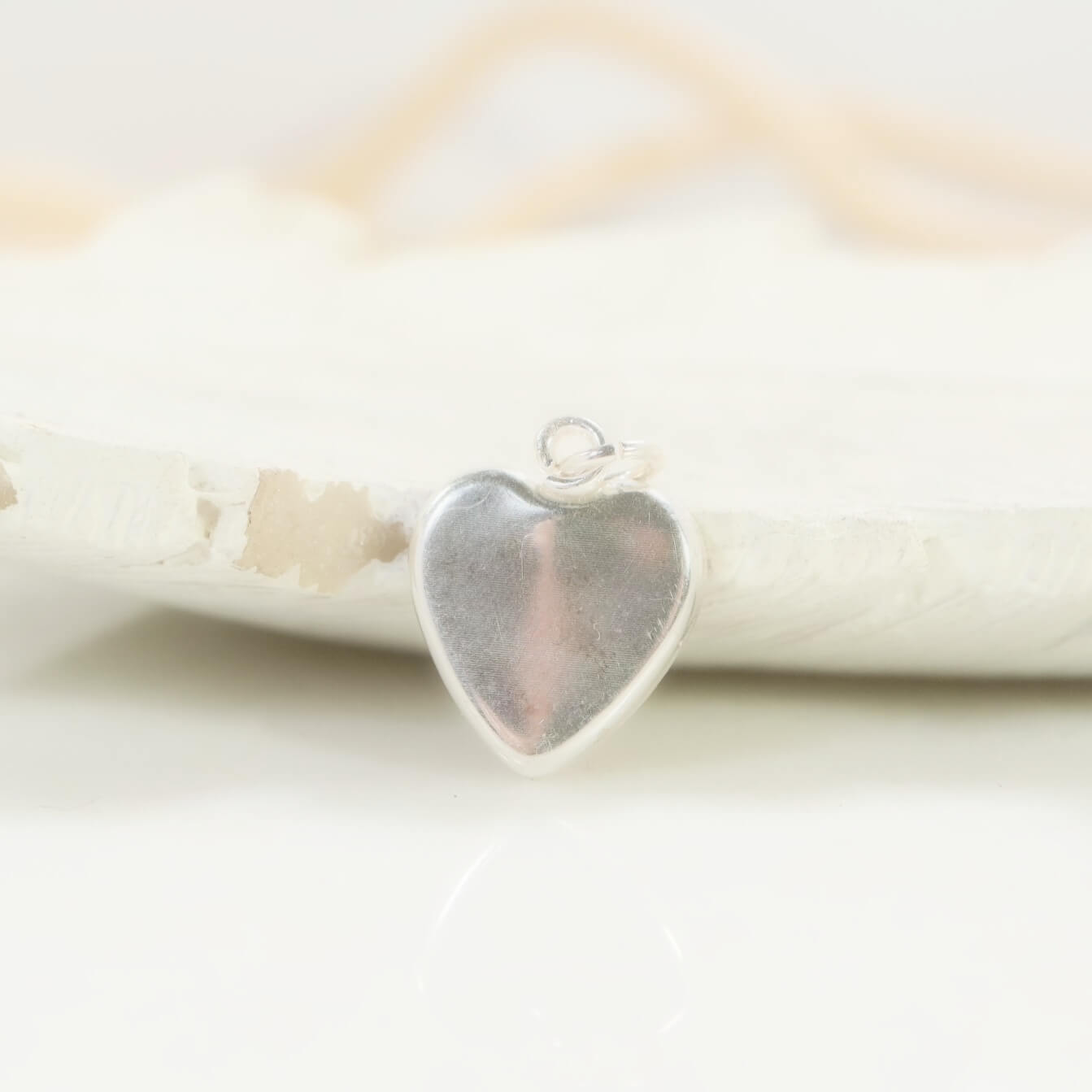 heart bezel cup pendant setting